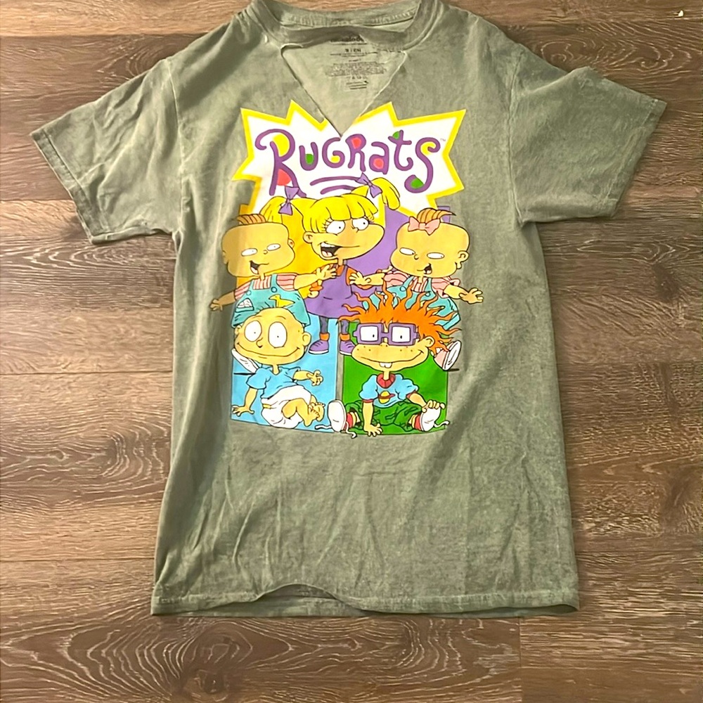 V-neck Rugrats shirt